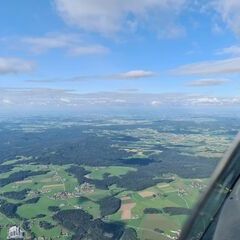 Flugwegposition um 13:56:04: Aufgenommen in der Nähe von Gemeinde Frankenmarkt, Österreich in 1702 Meter